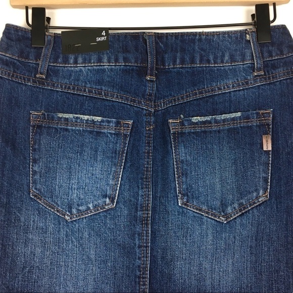 1822 DENIM Skirt Mini Jean Raw Hem Dark Wash Distressed Denim Y2K Style Size 4 - Picture 4 of 12